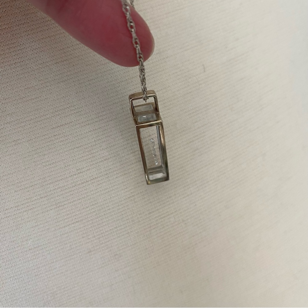 Necklace, 14k white gold, lucite pendant - Picture 9 of 9